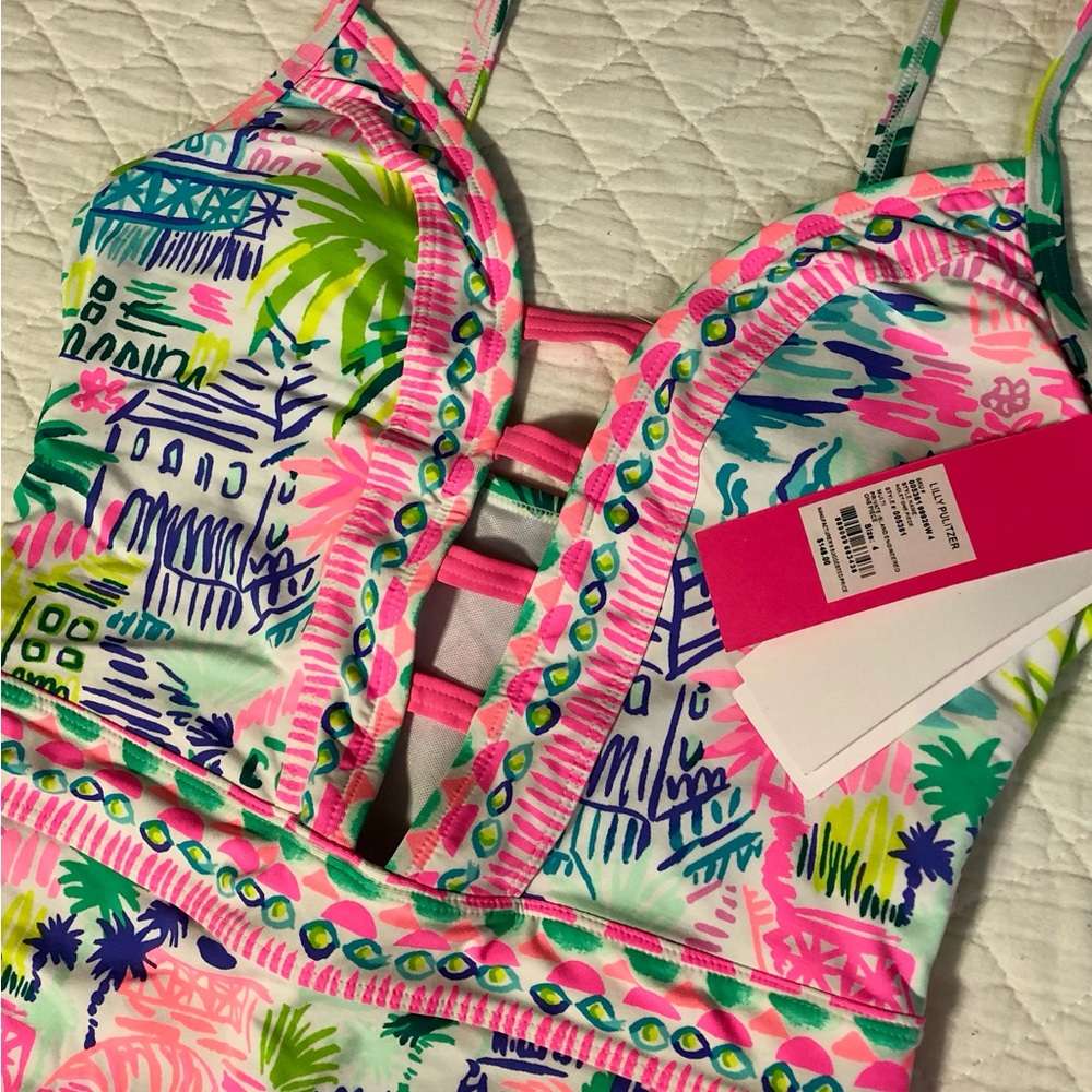 NWT Lilly Pulitzer Nolet one piece Swimsuit in Private Island size 4